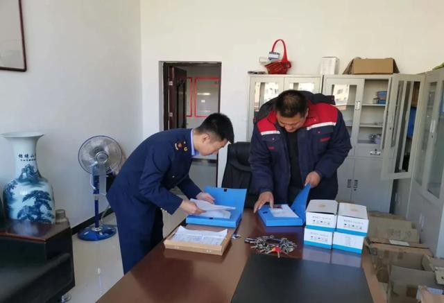 左旗市場監管局開展供暖前鍋爐和熱力管道安全大檢查